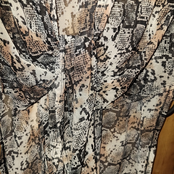 Willow & Root kimono snake print size Medium Womens - Picture 5 of 8